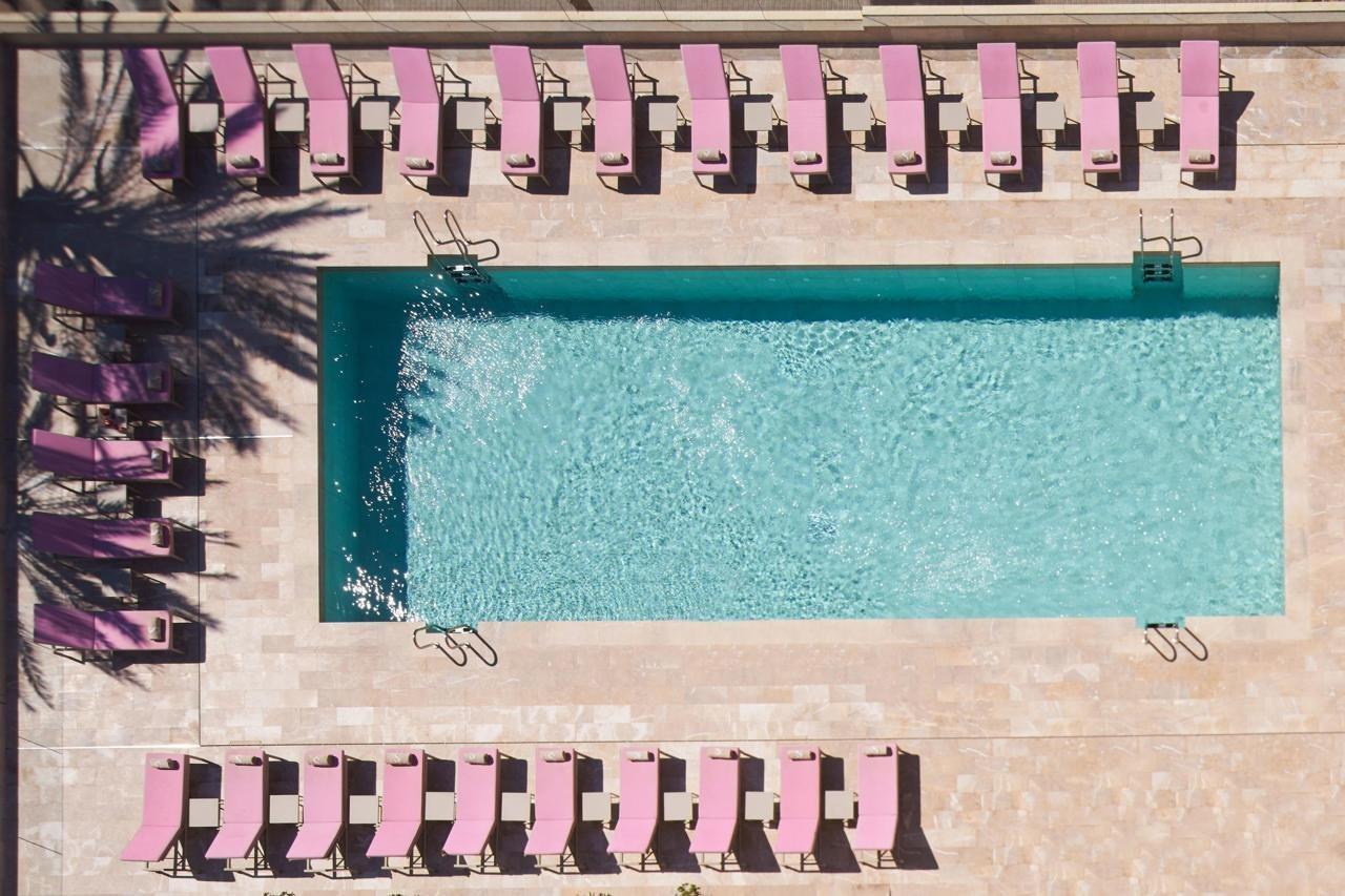 Hotel Pure Salt Garonda - Adults Only Playa de Palma  Exteriér fotografie The pool at the Standard, East Village