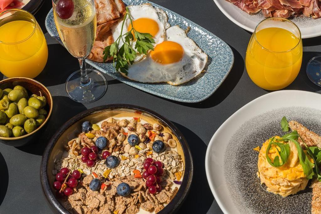 Hotel Pure Salt Garonda - Adults Only Playa de Palma  Exteriér fotografie Breakfast at the Hotel